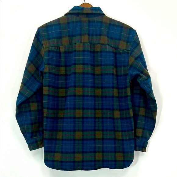 L.L. Bean Chamois Cloth Plaid Long Sleeve Button Up Shirt Thick Cotton Layer - Picture 2 of 6
